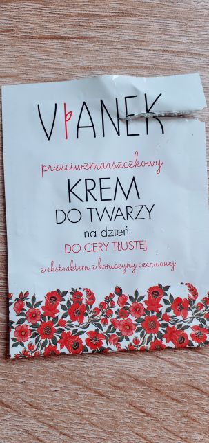 akcja denkowanie! grudzień - kosmetyki w świątecznych opakowaniach i świątecznych kolorach 🎄❄️⛄🎀🎁🎅