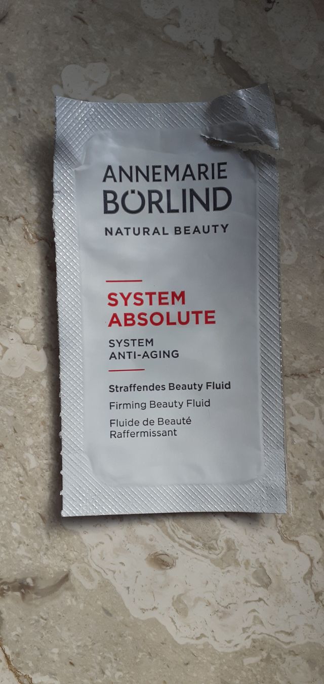 akcja denkowanie! grudzień - kosmetyki w świątecznych opakowaniach i świątecznych kolorach 🎄❄️⛄🎀🎁🎅