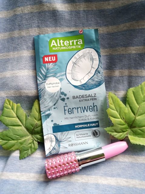 akcja denkowanie! grudzień - kosmetyki w świątecznych opakowaniach i świątecznych kolorach 🎄❄️⛄🎀🎁🎅