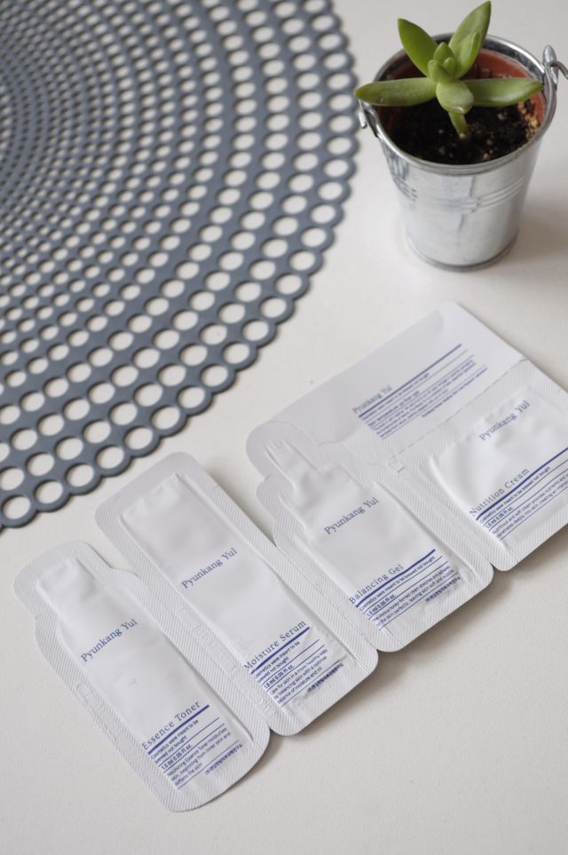 Próbki kosmetyków firmy Pyunkang Yul 