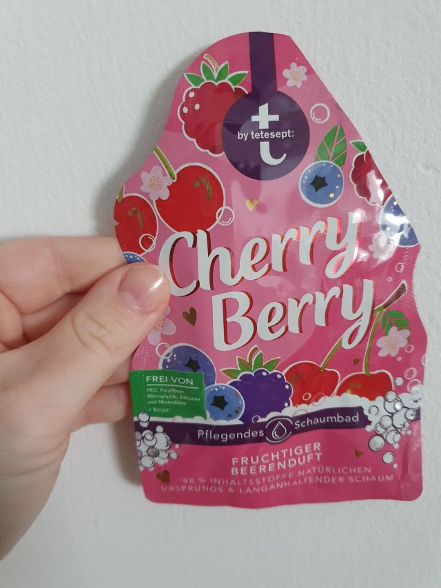 akcja denkowanie! grudzień - kosmetyki w świątecznych opakowaniach i świątecznych kolorach 🎄❄️⛄🎀🎁🎅