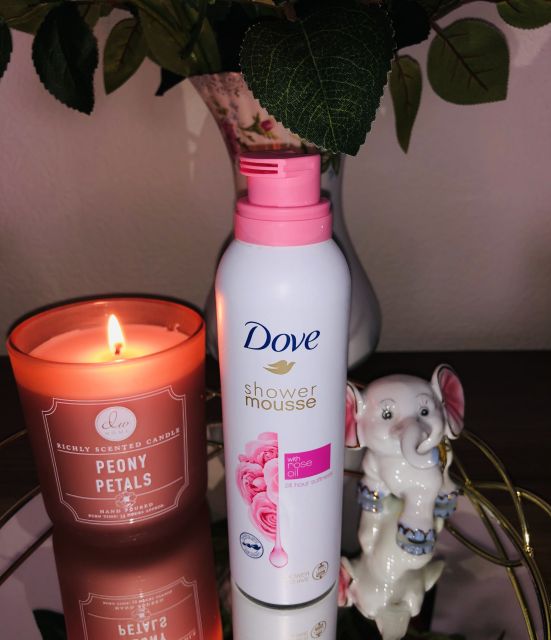 Dove Shower mousse, Pianka do golenia i pod prysznic, Rose oil