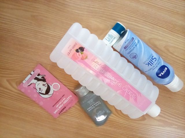 Avon Płyn do kąpieli, Malina i Czarna porzeczka