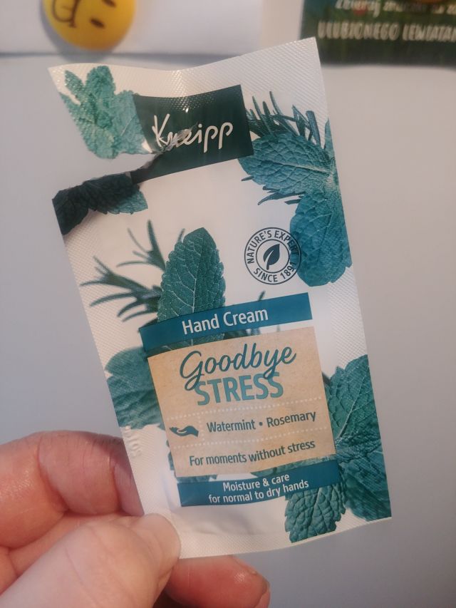 akcja denkowanie! grudzień - kosmetyki w świątecznych opakowaniach i świątecznych kolorach 🎄❄️⛄🎀🎁🎅