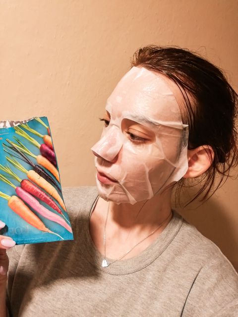 Koeko Maska do twarzy w płacie, Poprawia koloryt i odmładza, Carrot