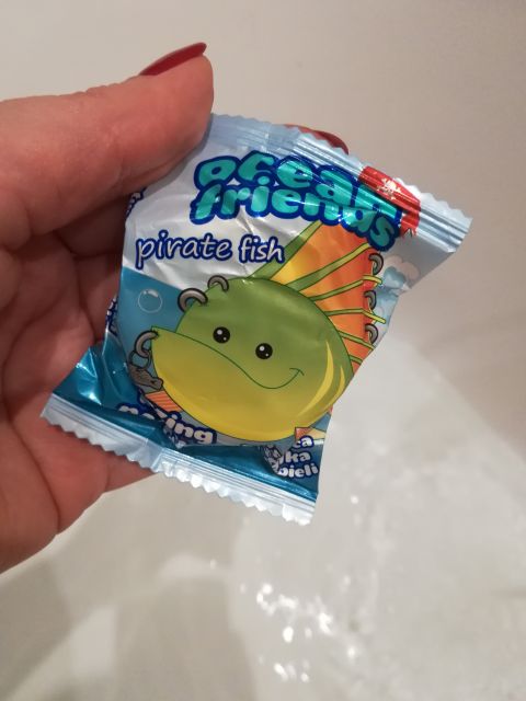 Marba Cosmetics, Musująca pastylka do kąpieli, Ocean Friends, Pirate Fish.