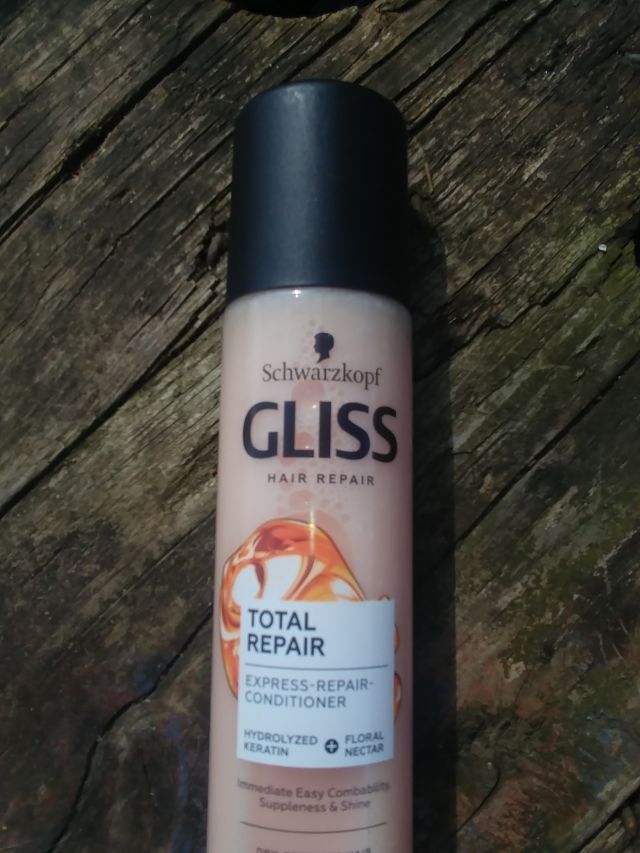 Odzywka w spray do włosów