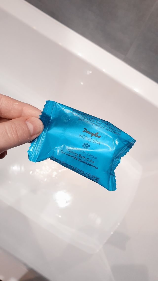 akcja denkowanie! grudzień - kosmetyki w świątecznych opakowaniach i świątecznych kolorach 🎄❄️⛄🎀🎁🎅