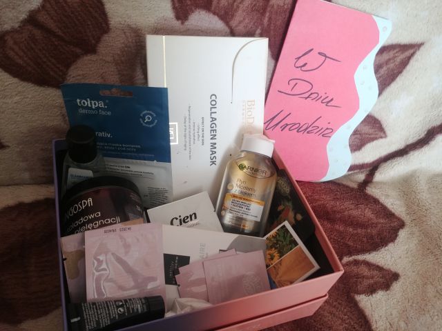 ✩ Kalendarz urodzinowy Clouders ✩