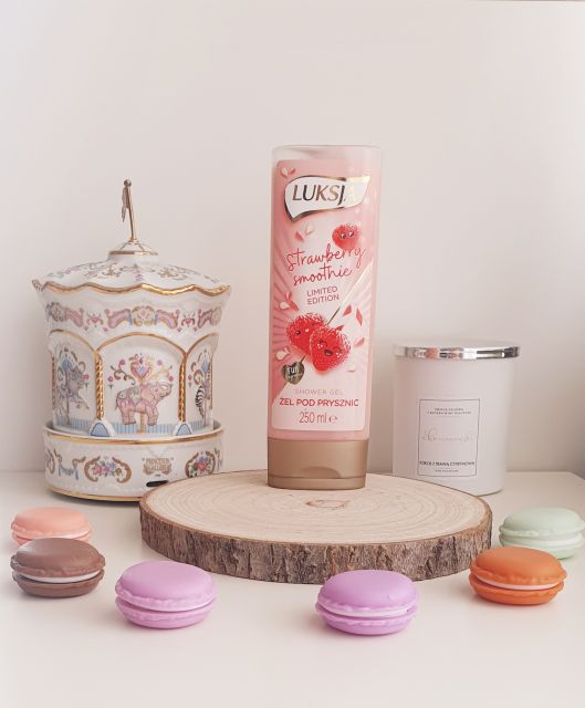 Luksja Żel pod prysznic, Limited Edition, Strawberry Smoothie