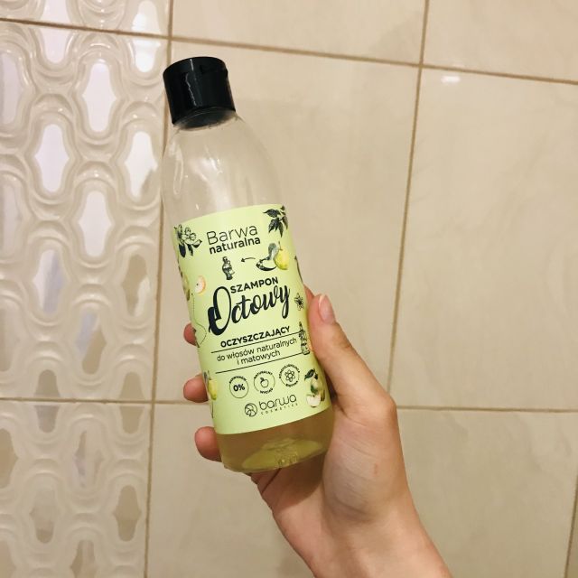 Szampon octowy barwa