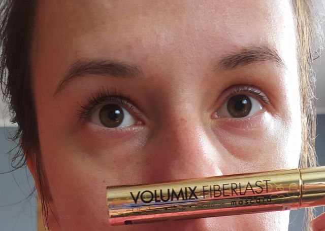 Eveline Volumix Fiberlast, Tusz do rzęs, Separation & Lift, Pogrubiający, Black