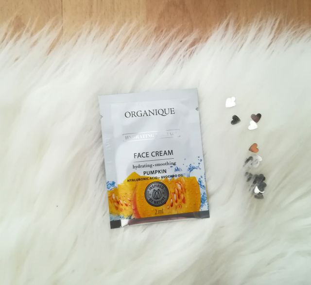 Organique Hydrating Therapy, Koncentrat do twarzy, Dynia