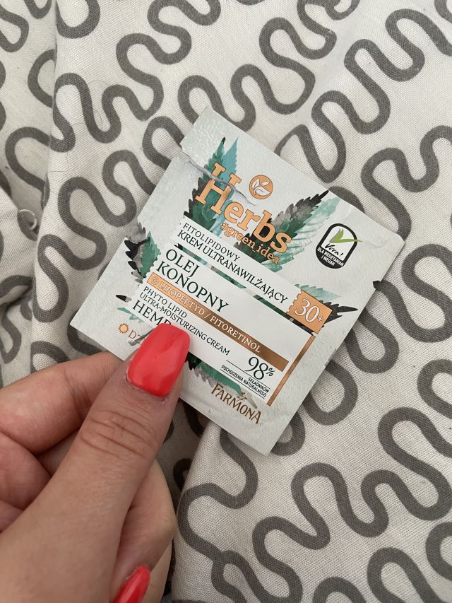 akcja denkowanie! grudzień - kosmetyki w świątecznych opakowaniach i świątecznych kolorach 🎄❄️⛄🎀🎁🎅