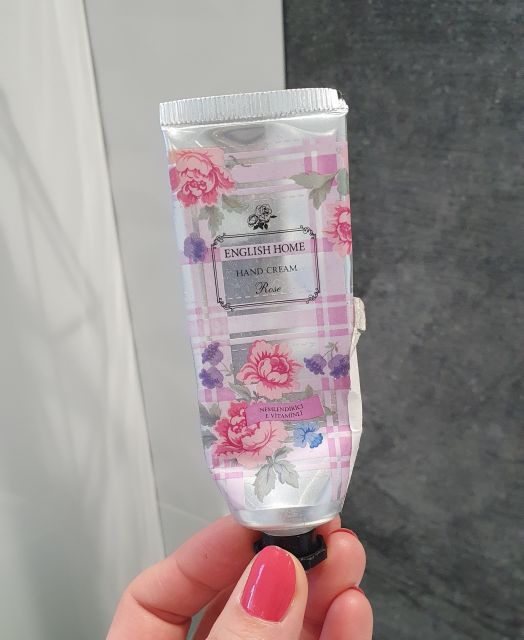 akcja denkowanie! grudzień - kosmetyki w świątecznych opakowaniach i świątecznych kolorach 🎄❄️⛄🎀🎁🎅