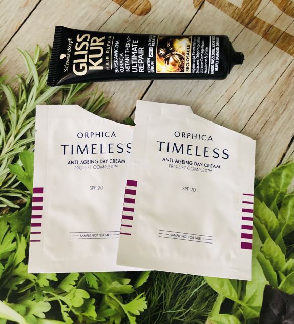 akcja denkowanie! grudzień - kosmetyki w świątecznych opakowaniach i świątecznych kolorach 🎄❄️⛄🎀🎁🎅