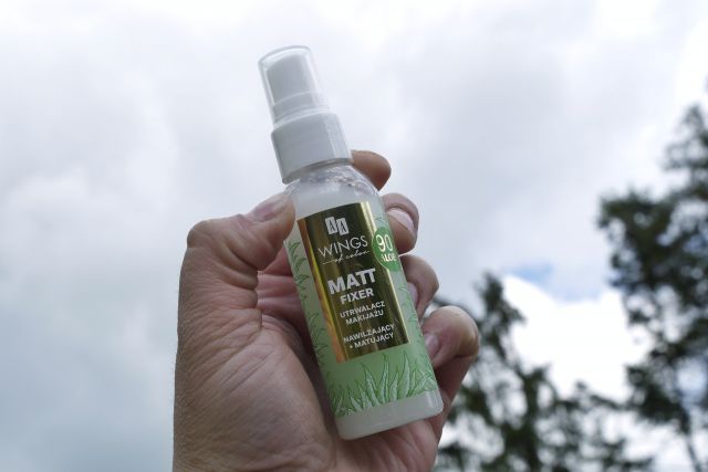 AA Wings of Color, Matt Fixer, Utrwalacz do makijażu, Nawilżająco-matujący