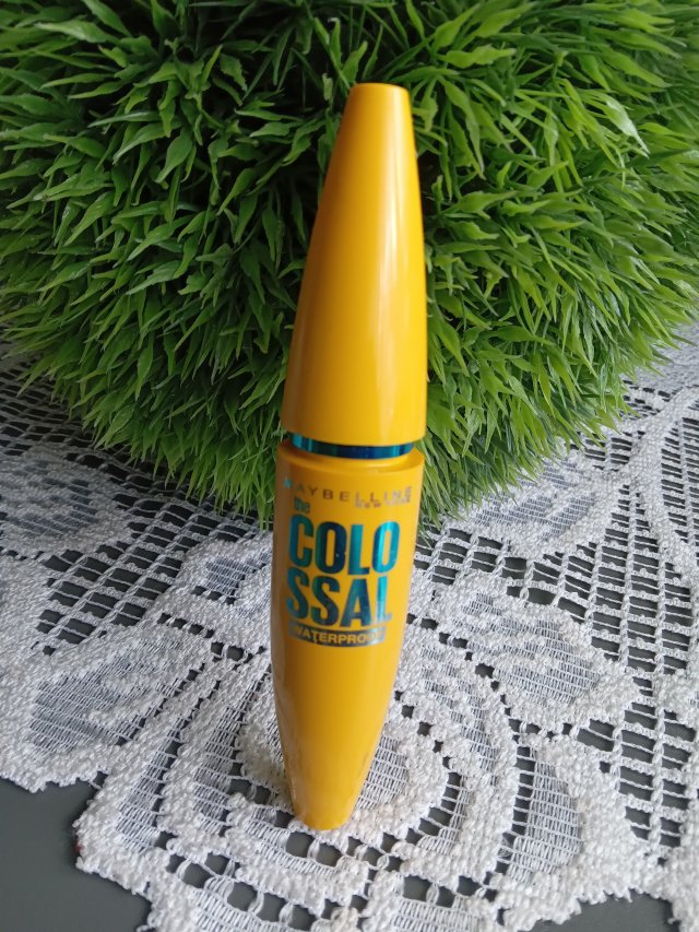 Maybelline, The Collosal Volume, wodoodporny tusz do rzęs, czarny