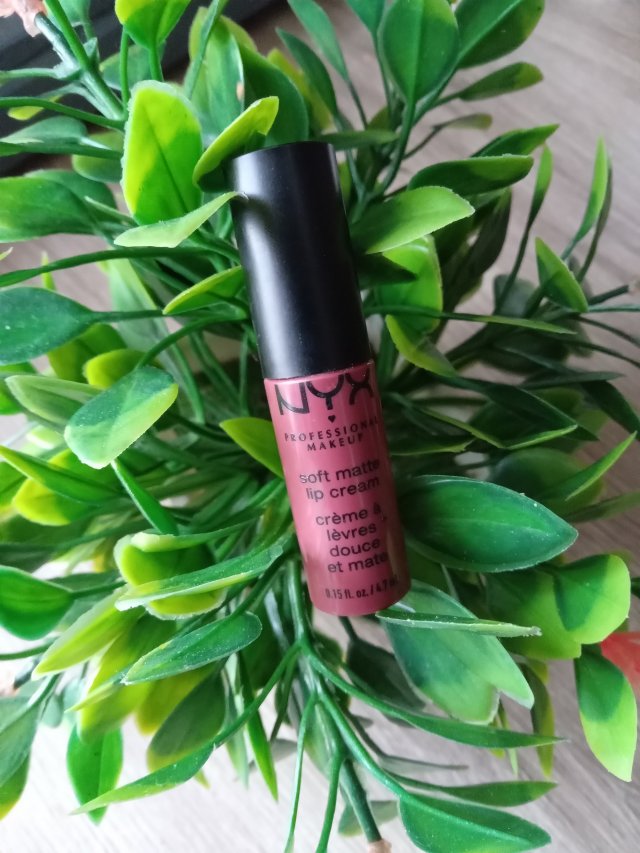 NYX, Soft Matte Lip Cream, matowa pomadka w płynie, Rome