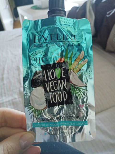 akcja denkowanie! grudzień - kosmetyki w świątecznych opakowaniach i świątecznych kolorach 🎄❄️⛄🎀🎁🎅