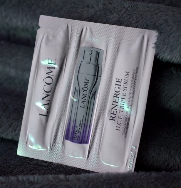 Lancome Renergie H.C.F. Triple Serum, Intensywne Serum Ujędrniające przeciw zmarszczkom 