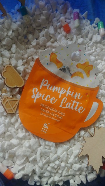 SINSAY Pumpkin spice latte regenerujaca maska scrub 