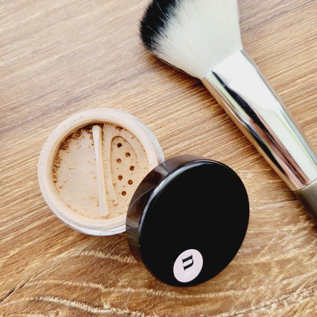 Neauty Minerals Bronzer do twarzy, Mineralny, Pecan Nut