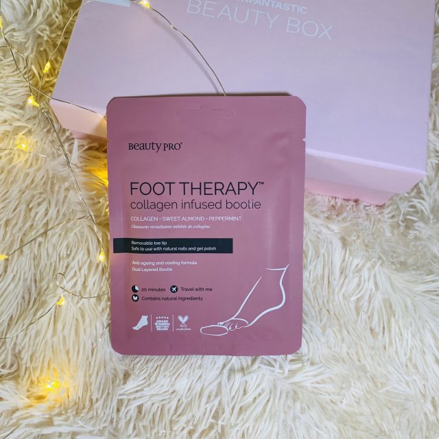 Beauty Pro Maska do stóp w formie skarpetek, Foot Therapy Collagen Infused Bottie