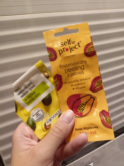 akcja denkowanie! grudzień - kosmetyki w świątecznych opakowaniach i świątecznych kolorach 🎄❄️⛄🎀🎁🎅