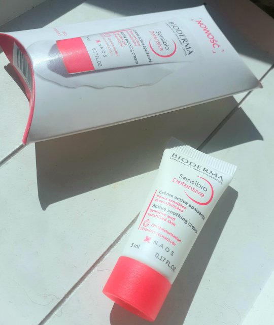 Bioderma Sensibio, Defensive, Active Soothing Cream, Krem do skóry normalnej i mieszanej, Lekki, Kojący