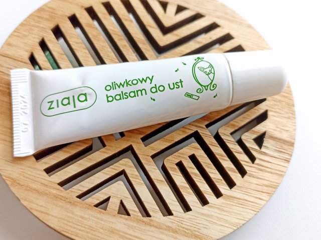Ziaja Balsam do ust, Oliwkowy