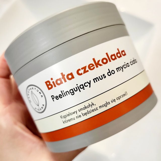 Marba Cosmetics Manufaktura Piękna, Peelingujący mus do mycia ciała, Biała Czekolada