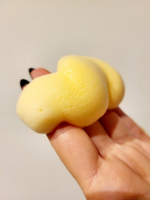 Agamato Pianka do demakijażu i mycia twarzy, z dodatkiem aloesu i oleju migdałowego, Sernik