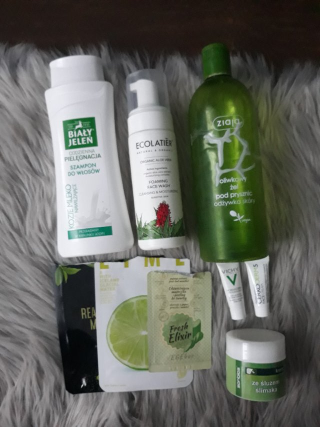 akcja denkowanie! grudzień - kosmetyki w świątecznych opakowaniach i świątecznych kolorach 🎄❄️⛄🎀🎁🎅