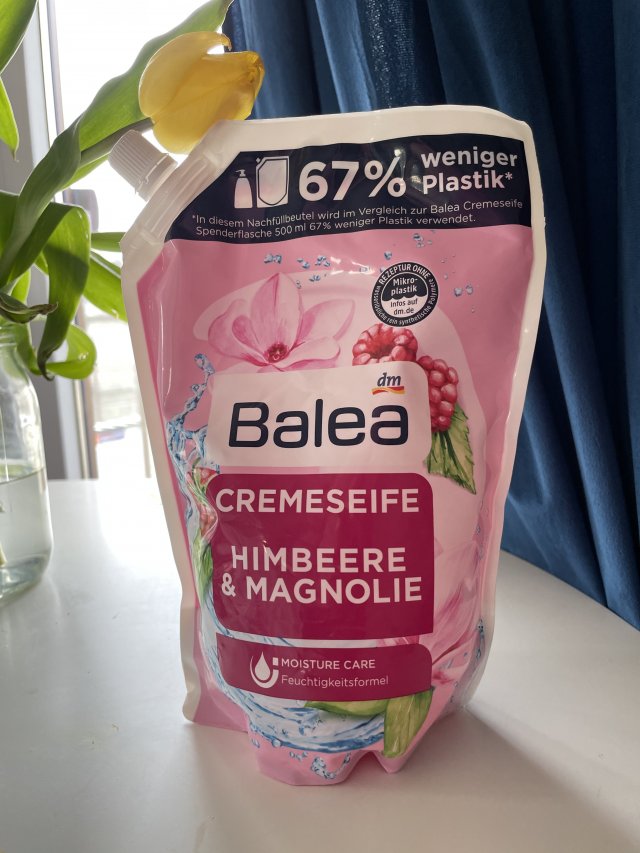 Balea Kremowe mydło w płynie malina i magnolia 