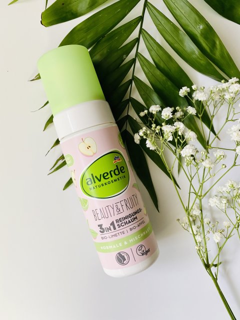 Alverde Beauty & Fruity,  Pianka do mycia twarzy, Dla cery normalnej i mieszanej, Bio Limonka & Bio Jabłko