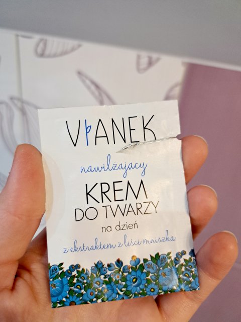 akcja denkowanie! grudzień - kosmetyki w świątecznych opakowaniach i świątecznych kolorach 🎄❄️⛄🎀🎁🎅