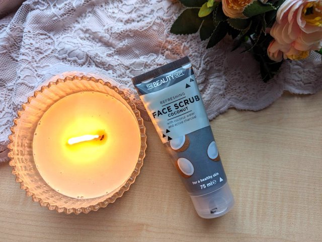 the beauty dept coconut scrub face