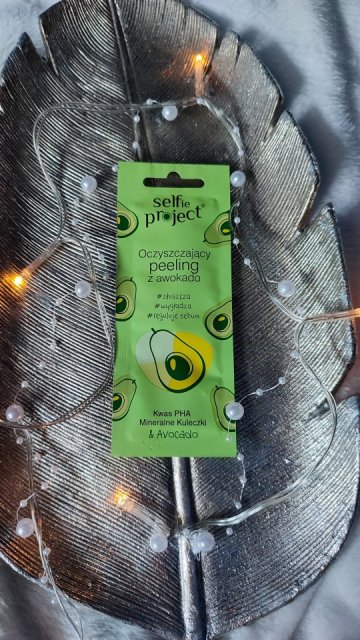 Selfie Project Peeling do twarzy, Gruboziarnisty, Łupiny orzecha włoskiego, Awokado