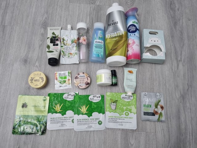 akcja denkowanie! grudzień - kosmetyki w świątecznych opakowaniach i świątecznych kolorach 🎄❄️⛄🎀🎁🎅