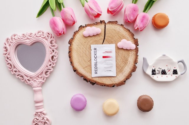 RedBlocker Krem do twarzy, Skóra naczynkowa, Zielony pigment kryjący, Na dzień