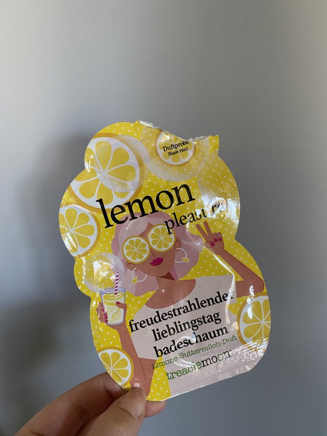 akcja denkowanie! grudzień - kosmetyki w świątecznych opakowaniach i świątecznych kolorach 🎄❄️⛄🎀🎁🎅