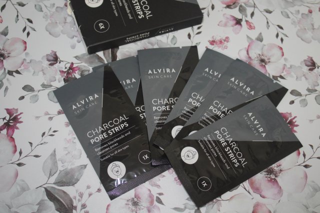 Alvira Skin Essentials, Plasterek na nos, Charcoal pore strips