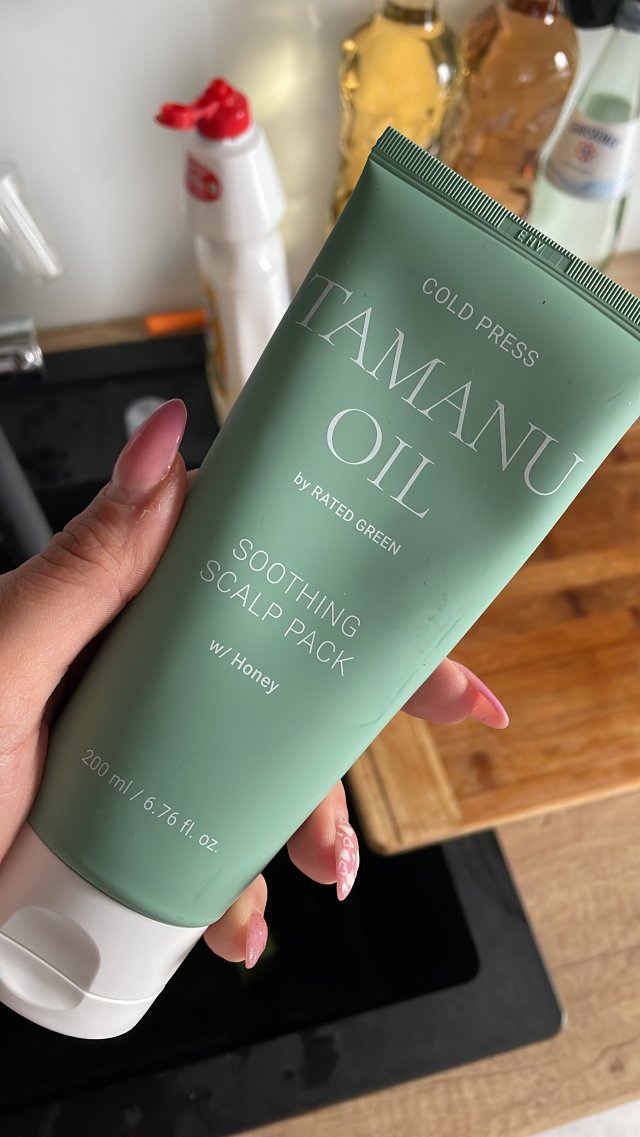 Tamanu oil Tamanu Oil, Kuracja do skóry głowy, Nawilżająca, Z olejem tamanu i czarną porzeczką