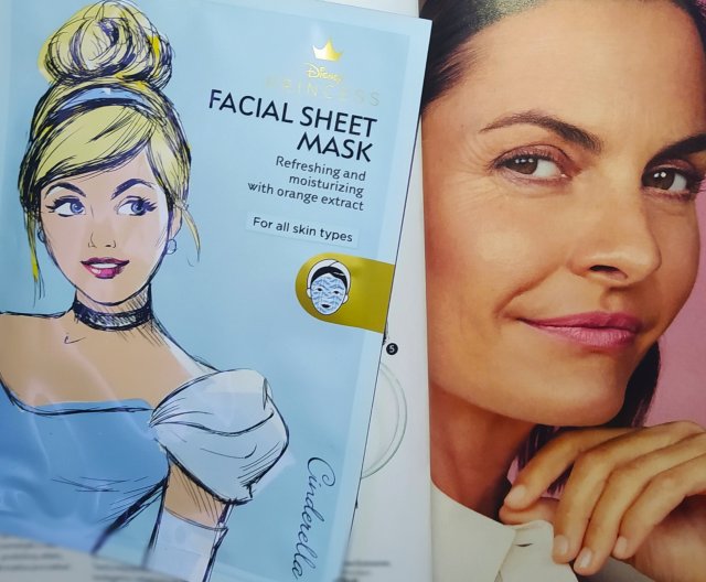 Action Maska do twarzy w płacie, Facial Sheet Mask, Disney Princess, Głęboko oczyszczająca, Cinderella