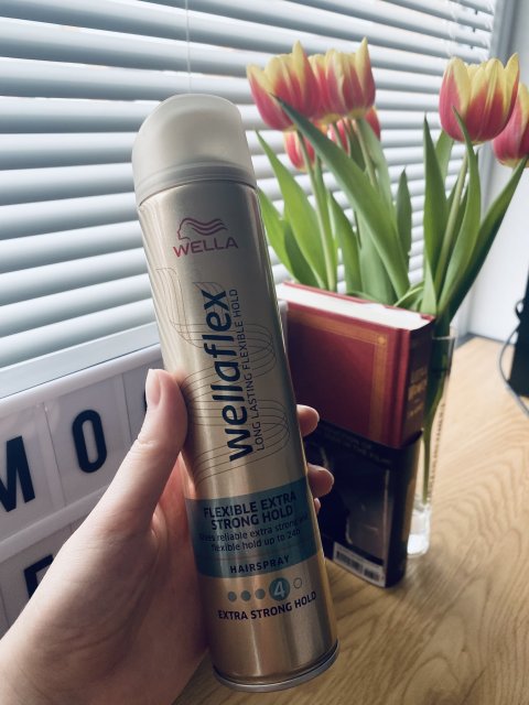 Wellaflex Lakier do włosów, Extra Strong Hold 4