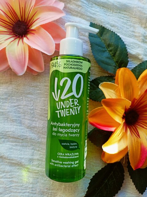 Under Twenty Żel do mycia twarzy, Antybakteryjny, Łagodzący, Do cery wrażliwej z niedoskonałościami 