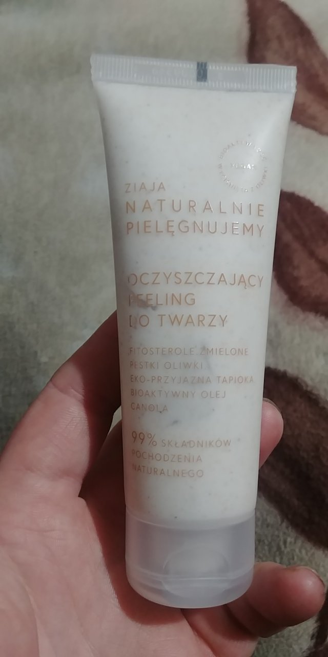 Ziaja Naturalnie Pielęgnujemy, Peeling do twarzy, Oczyszczający, Fitosterole, zmielone pestki oliwki, eko-przyjazna tapioka, bioaktywny olej canola