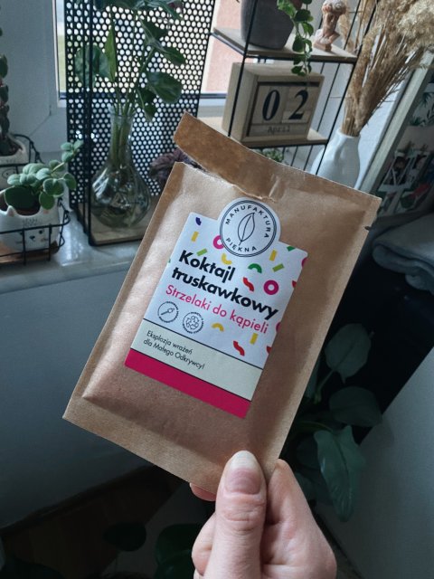 Manufaktura Piękna Strzelali do kąpieli,  Koktajl truskawkowy