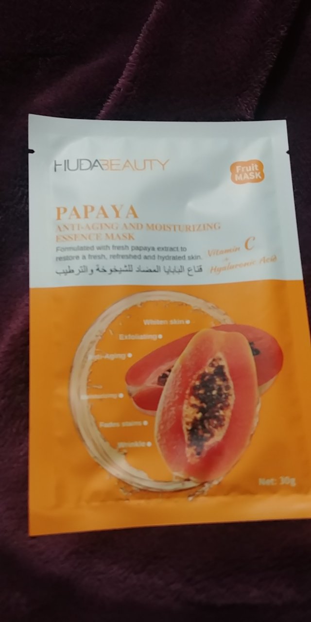 Huda Beauty Maska do twarzy w płacie, Papaya